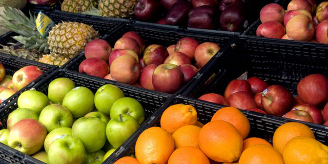 Tomar fruta para cenar: ¿un hábito que engorda o adelgaza?