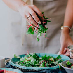 Cenar temprano podría ayudar a prevenir la diabetes y bajar de peso